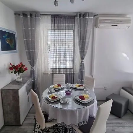 Nikol マカルスカ