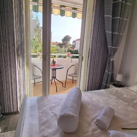 Nikol * Makarska